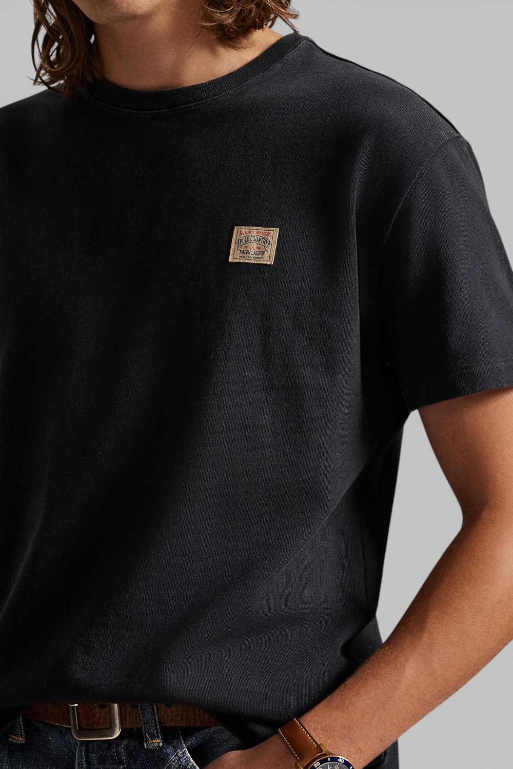 תמונת תקריב דוגמן של חולצת טי