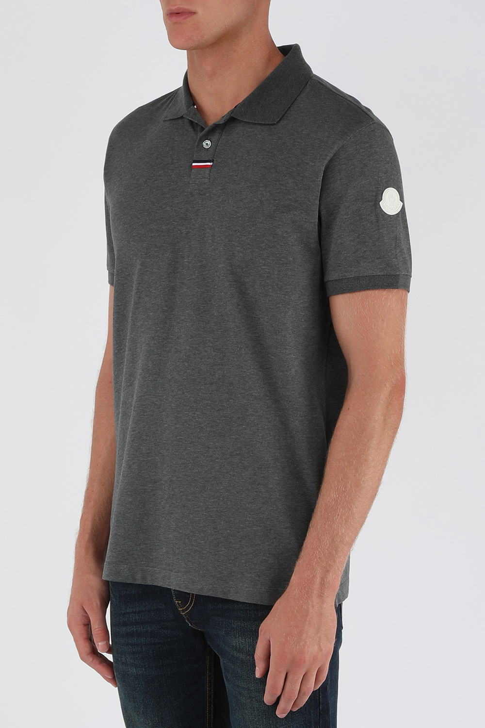 תמונת דוגמן קידמית של חולצת פולו טריקולור