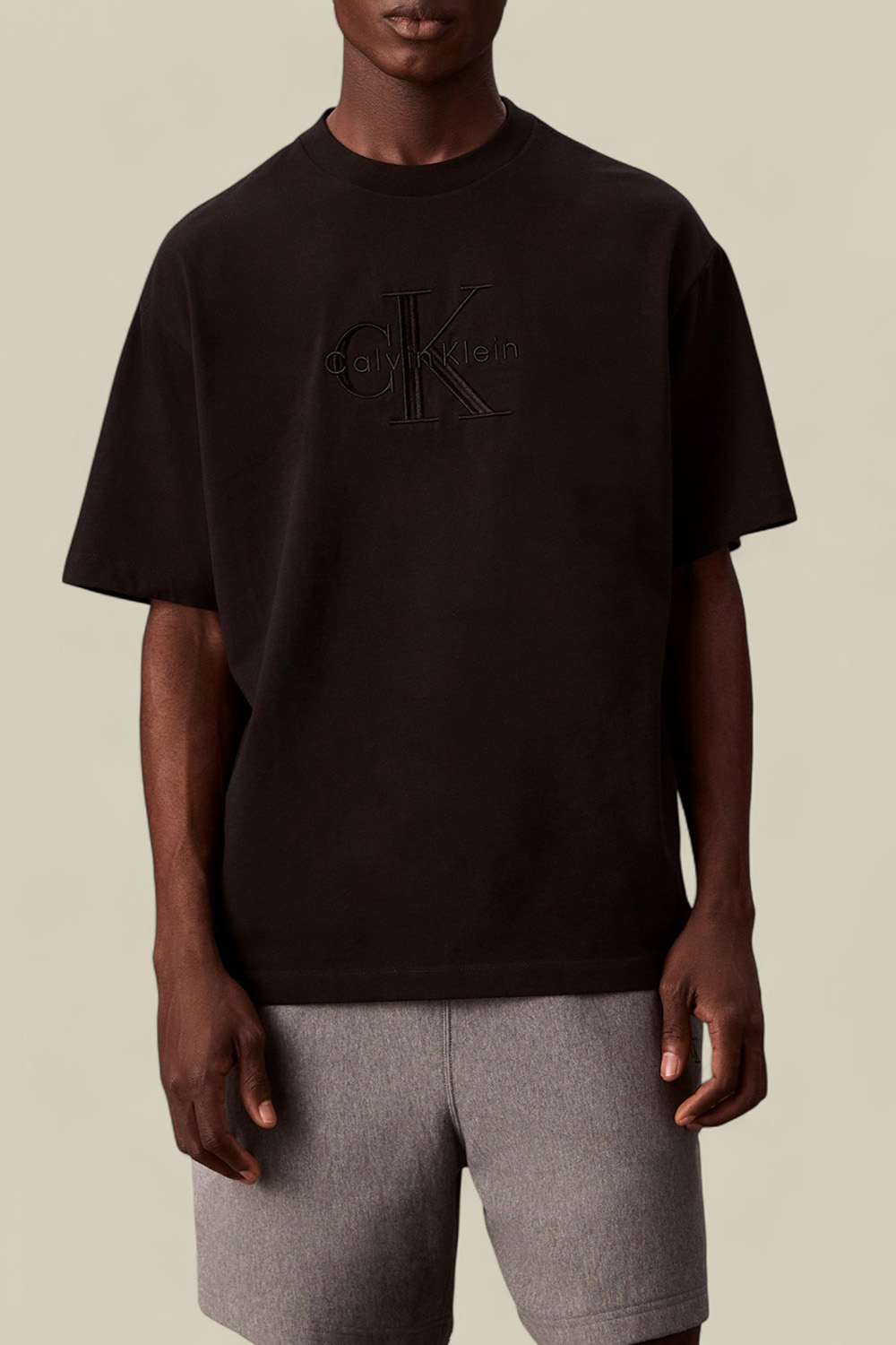 תמונת דוגמן קידמית של חולצת טי