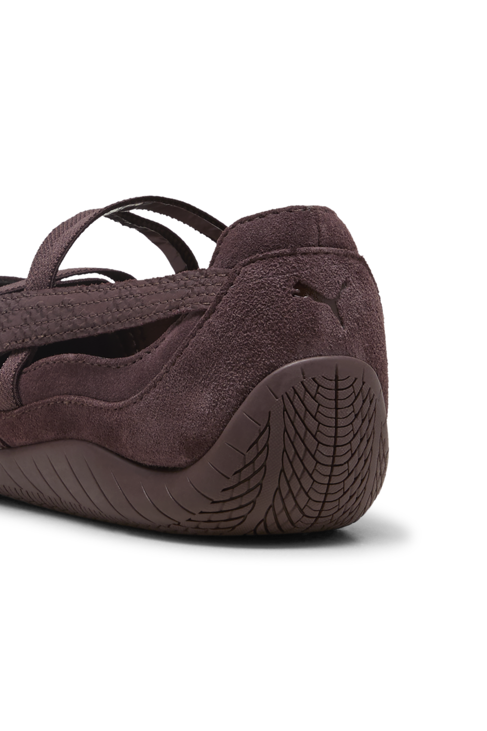 תמונת פנים של נעלי סניקרס