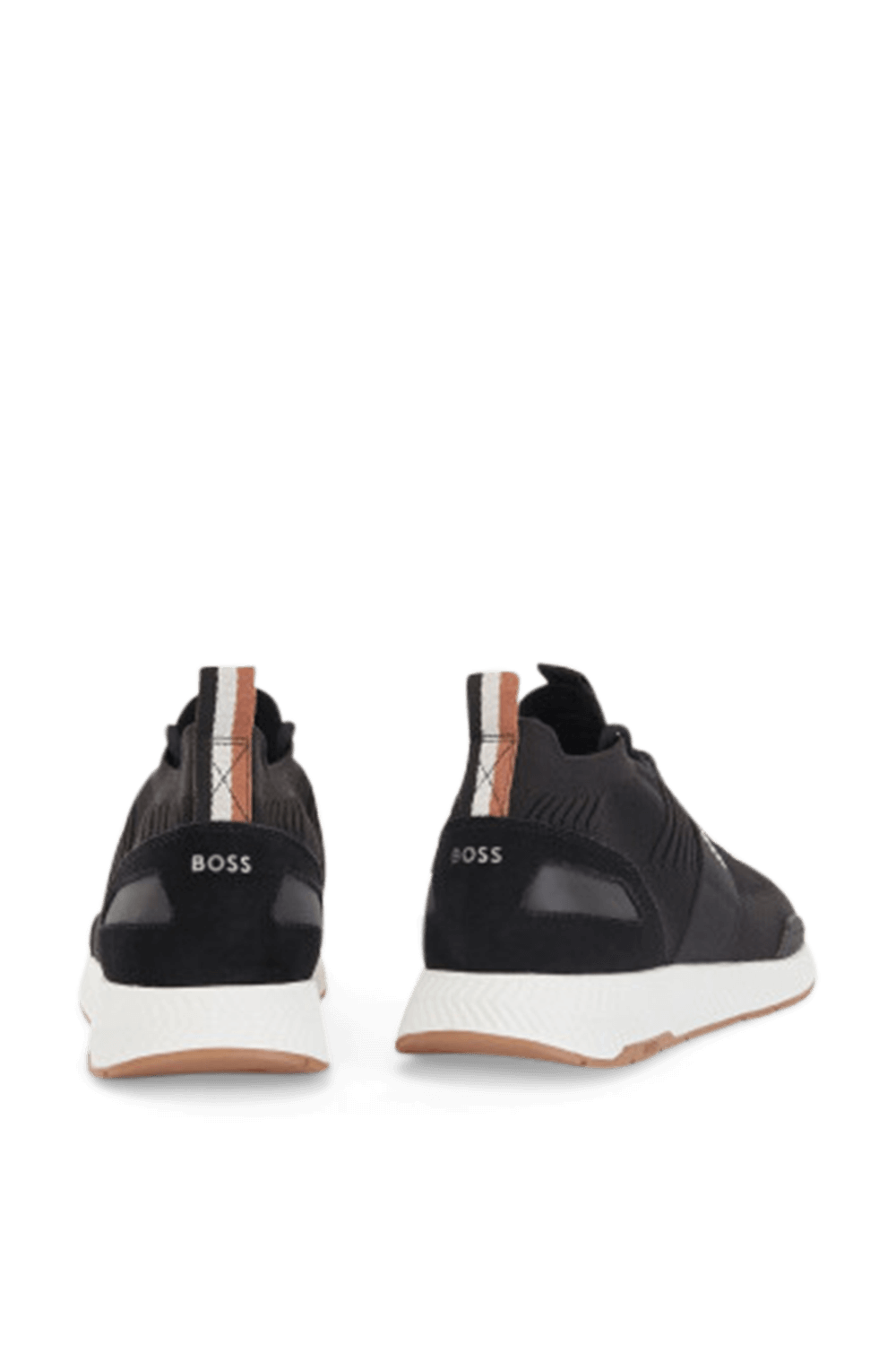 תמונה אחורית של סניקרס