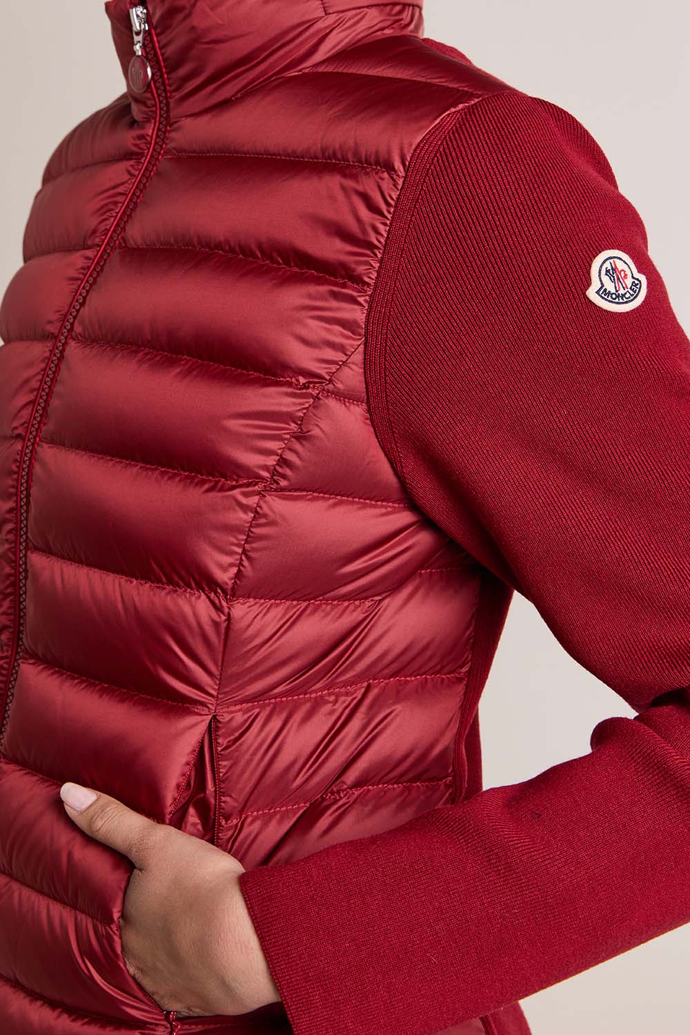 תמונת תקריב דוגמן של קרדיגן פוך