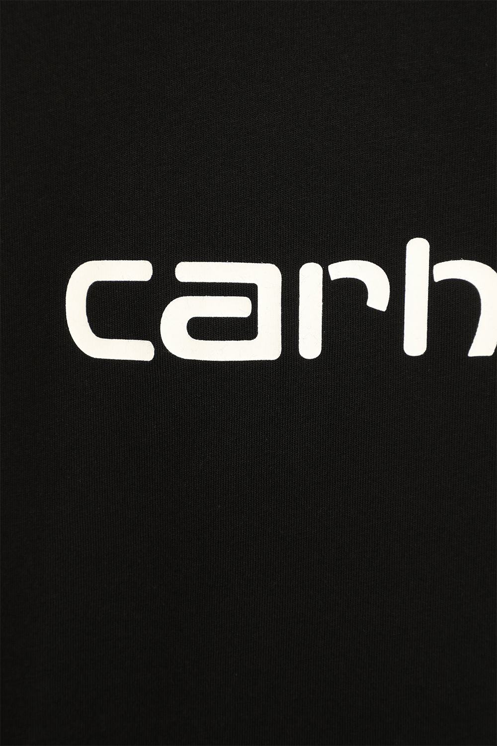 תמונה אחורית של חולצת לוגו בגוון שחור