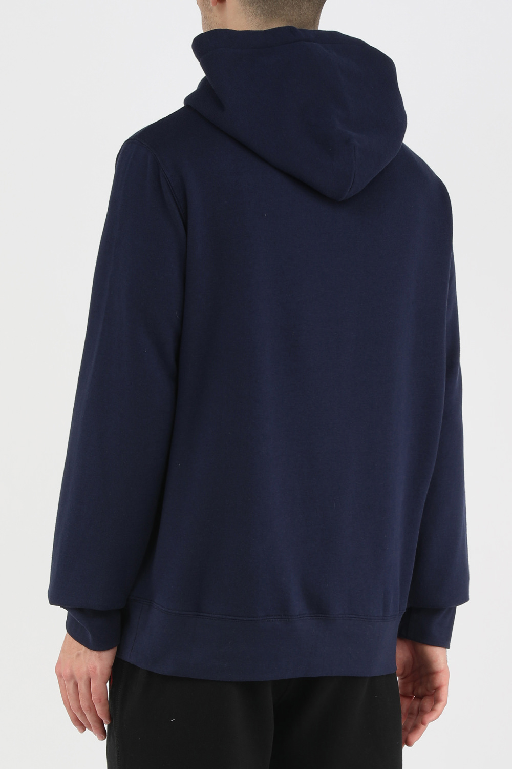 תמונת דוגמן אחורית של קפוצ'ון עם דובי בגוון כחול נייבי