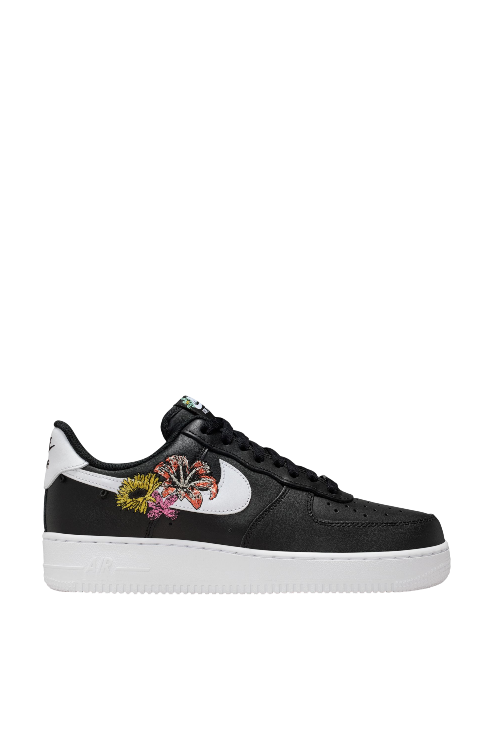 תמונה קידמית של נעלי סניקרס איר פורס 1 07 פרימיום