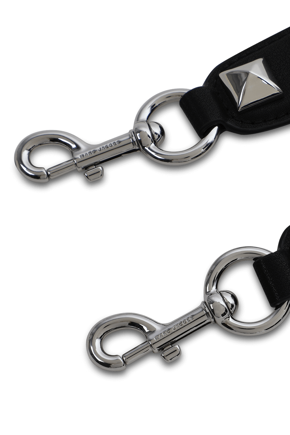 תמונה אחורית של רצועה לתיק עם ניטים