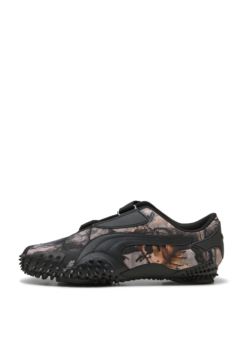 תמונה אחורית של נעלי סניקרס