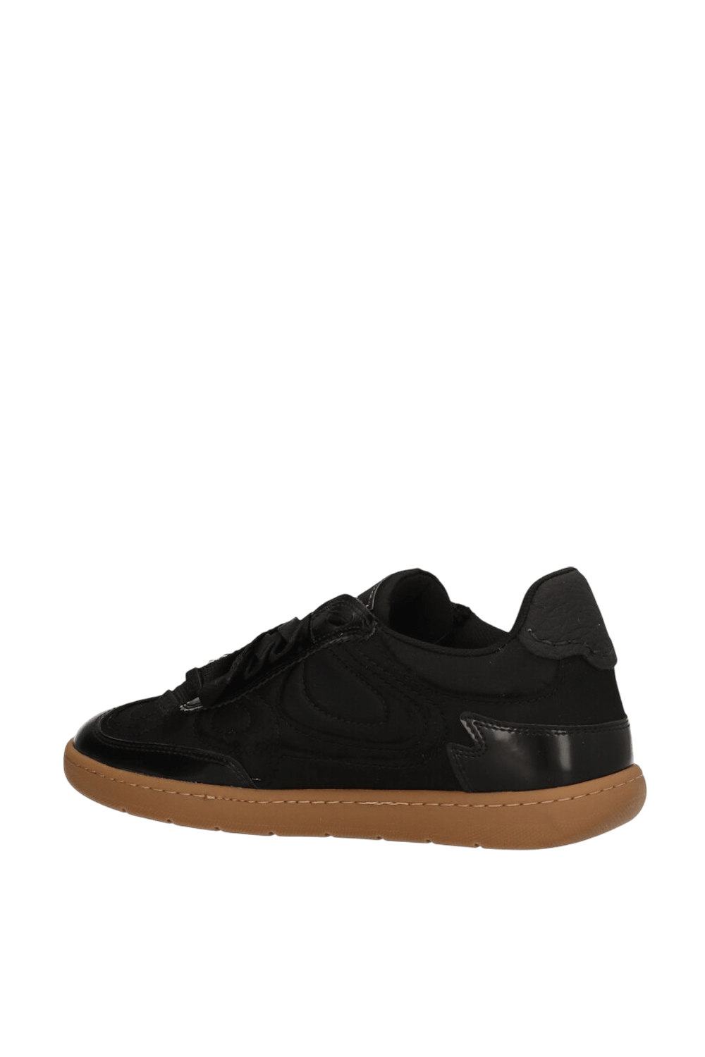 תמונה אחורית של נעלי סניקרס