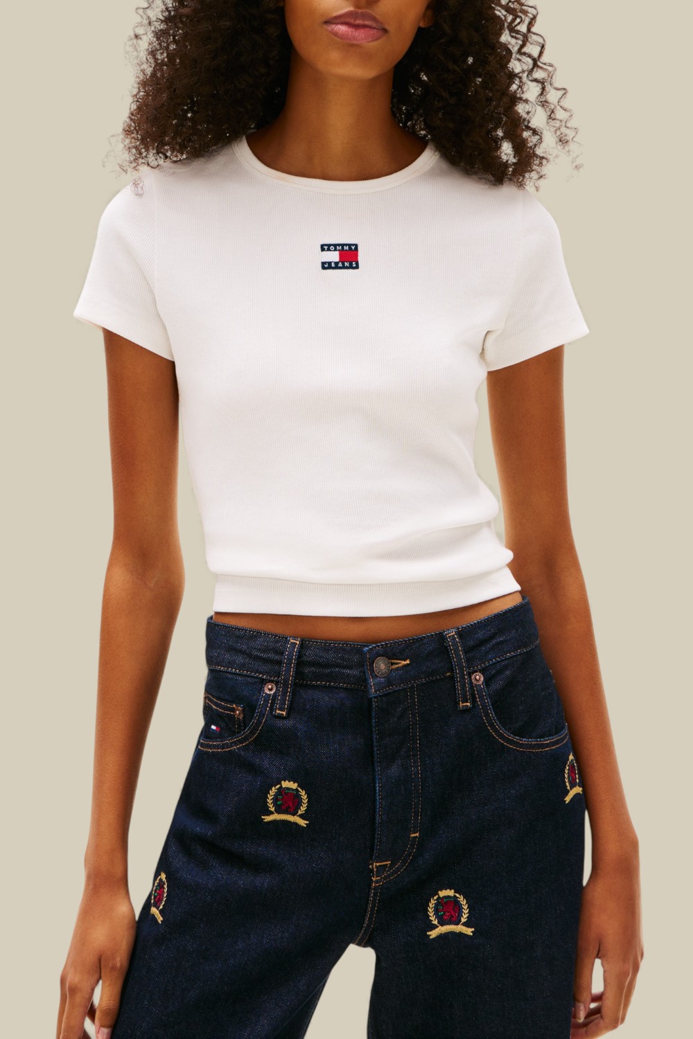 תמונת דוגמן קידמית של חולצת טי ריב סלים פיט