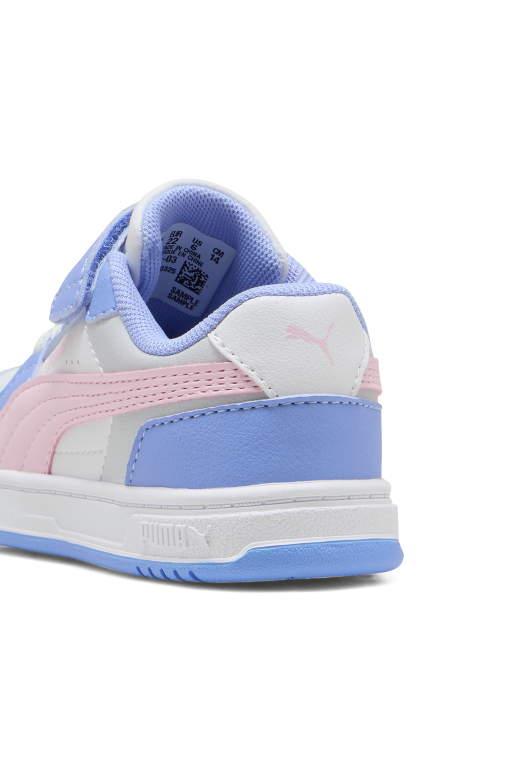 תמונת פנים של נעלי סניקרס Caven III