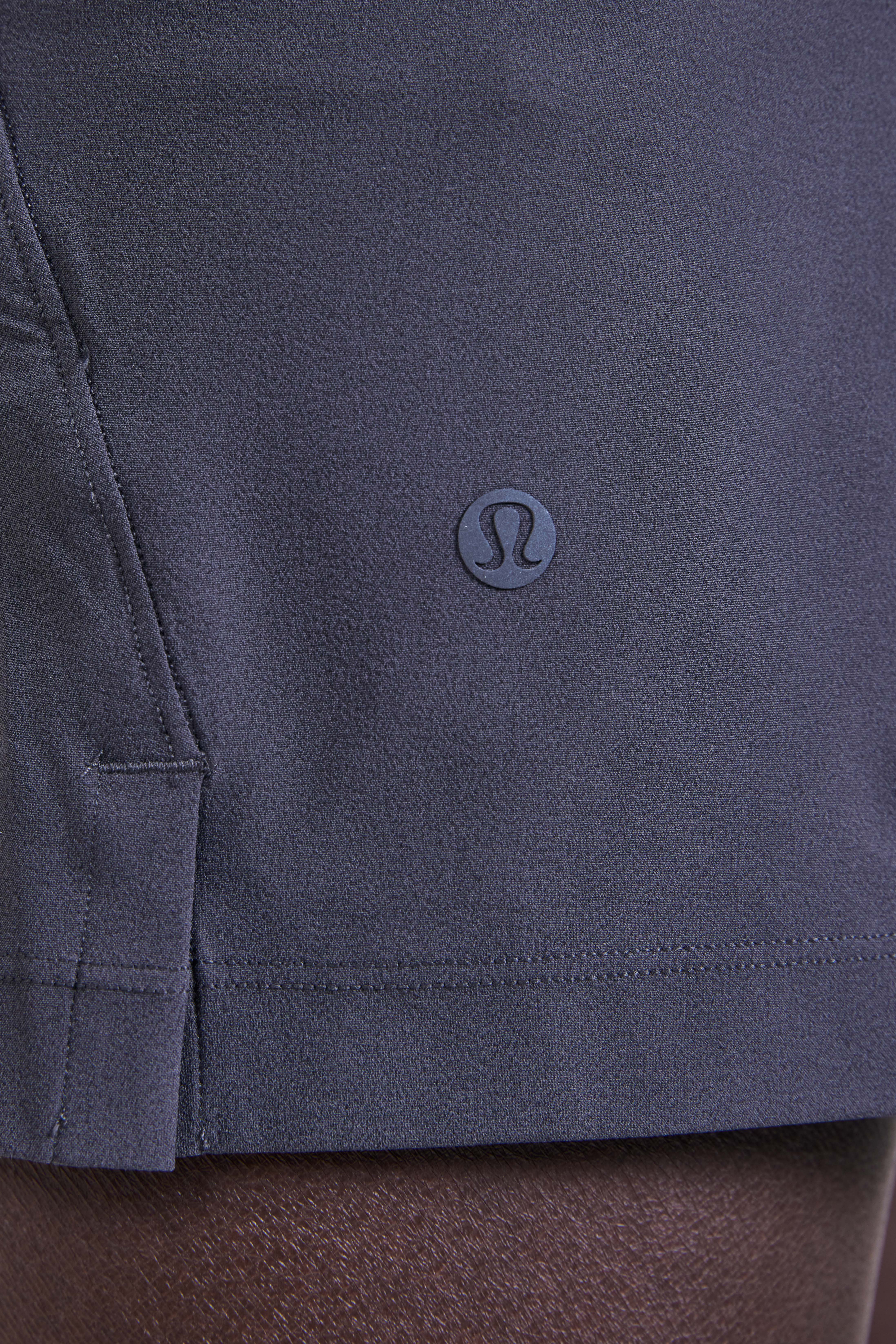 תמונת תקריב דוגמן של Zeroed In Linerless Short 5