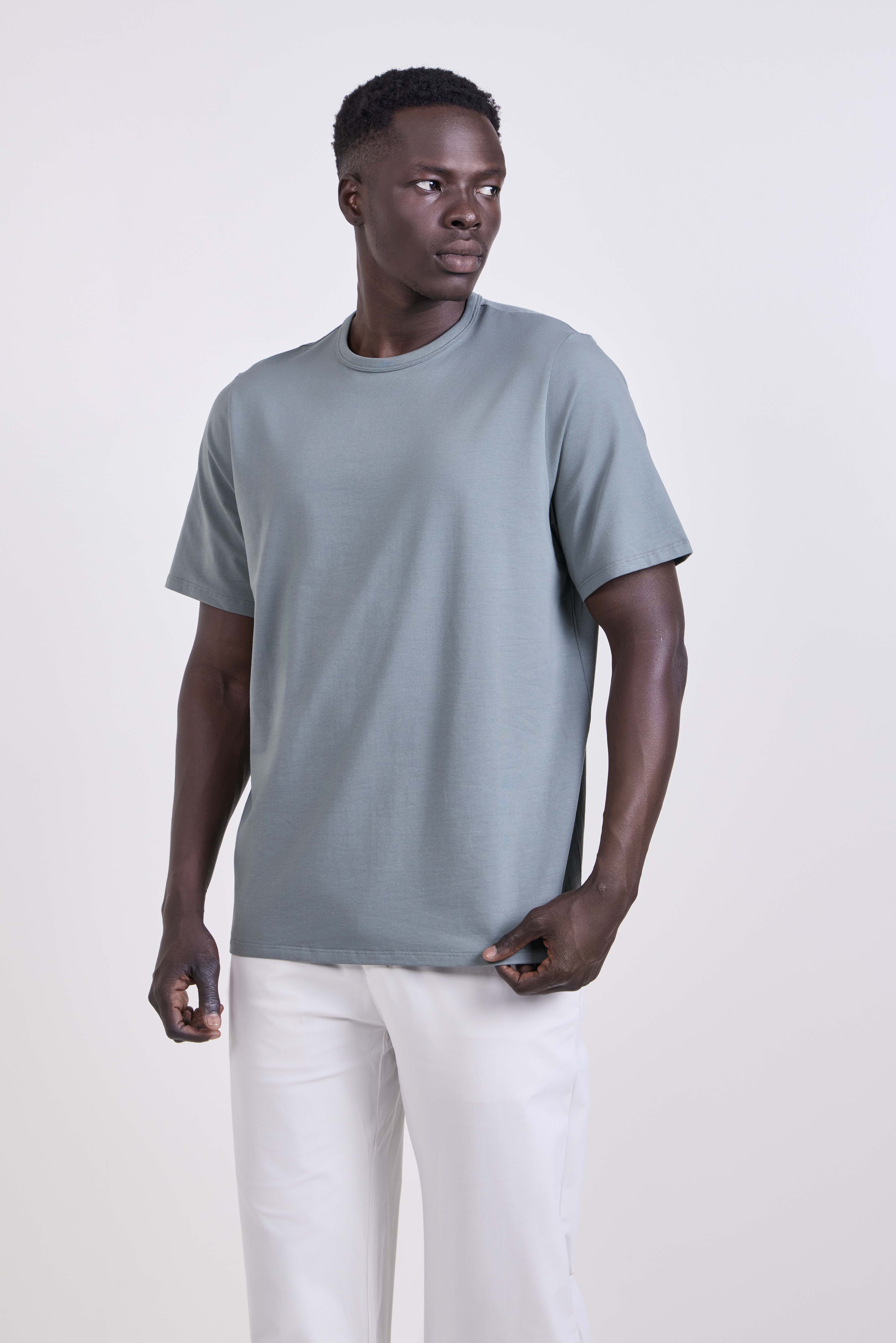 תמונת דוגמן קידמית של Organic Cotton Classic-Fit T-Shirt