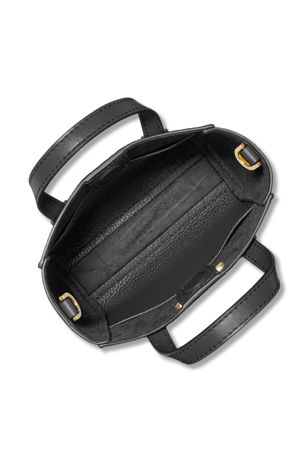 תמונת תקריב של תיק קטן מעור מגורען שחור