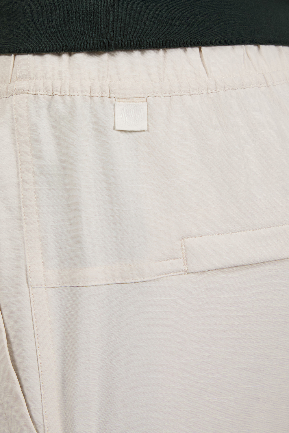 תמונת תקריב דוגמן של Pull-On Pant Regular