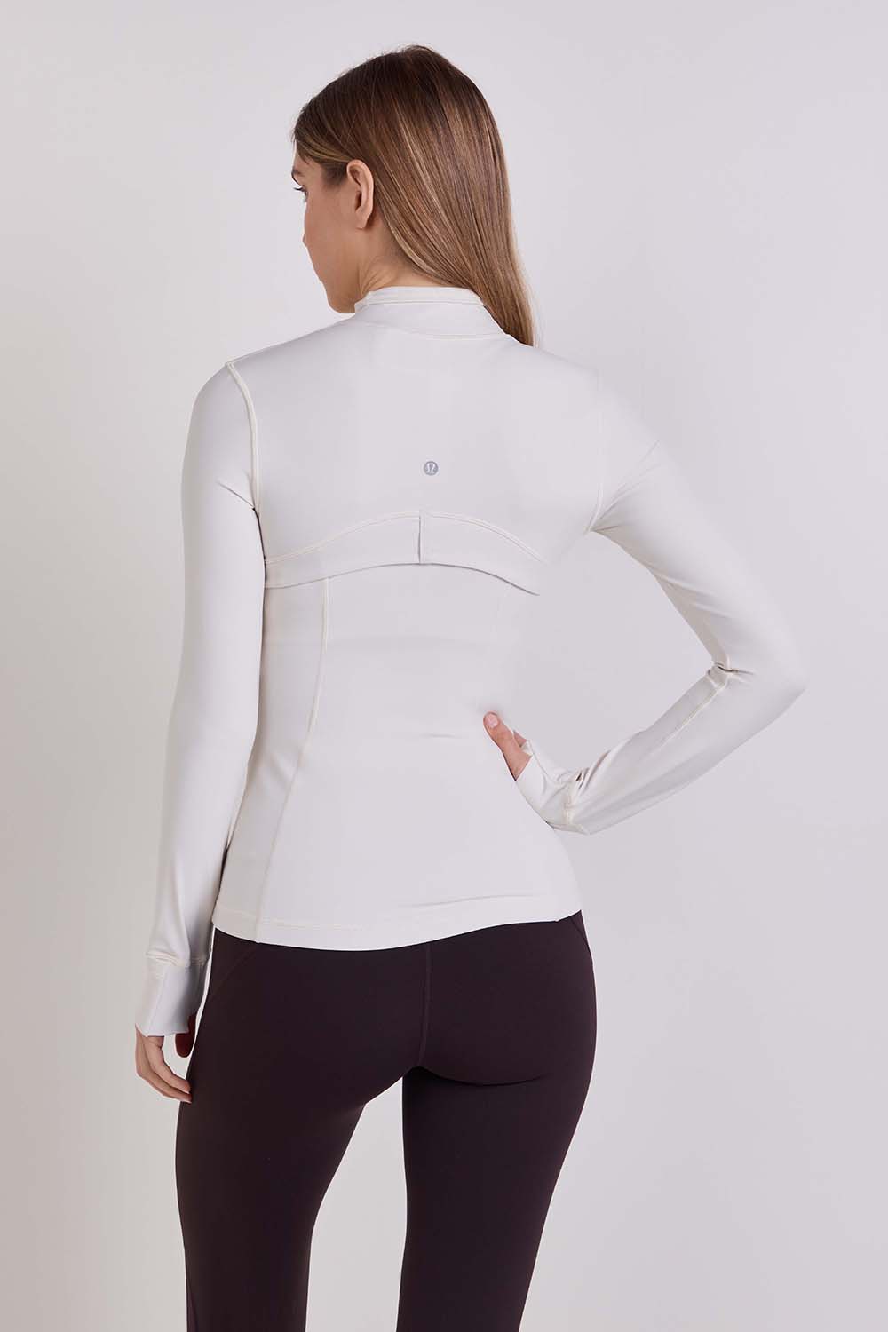 תמונת דוגמן אחורית של DEFINE JACKET *NULU&trade;