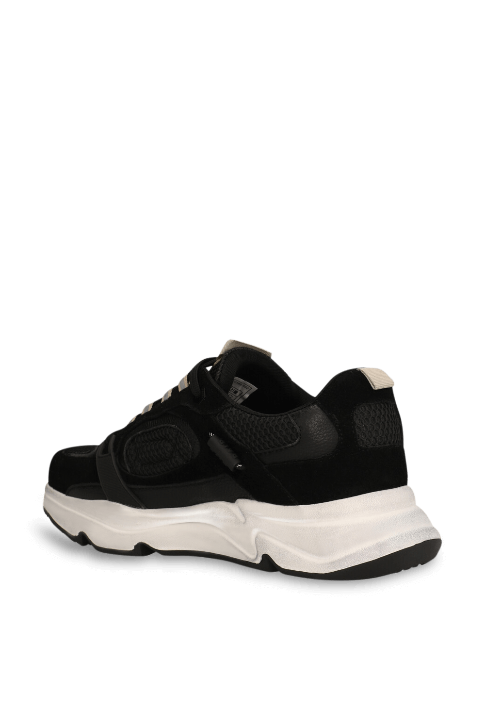 תמונה אחורית של נעלי סניקרס