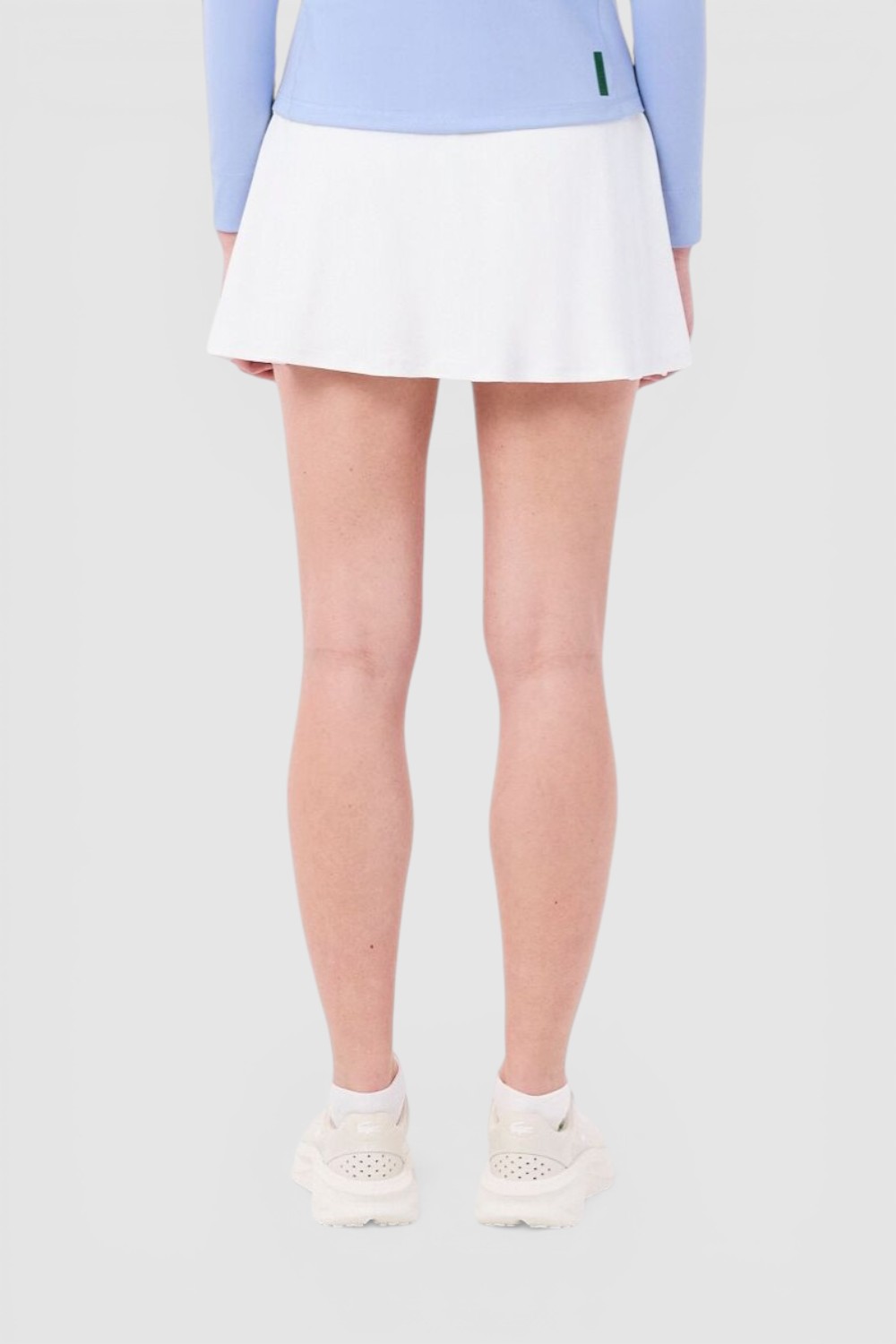 תמונת דוגמן אחורית של חצאית אימון