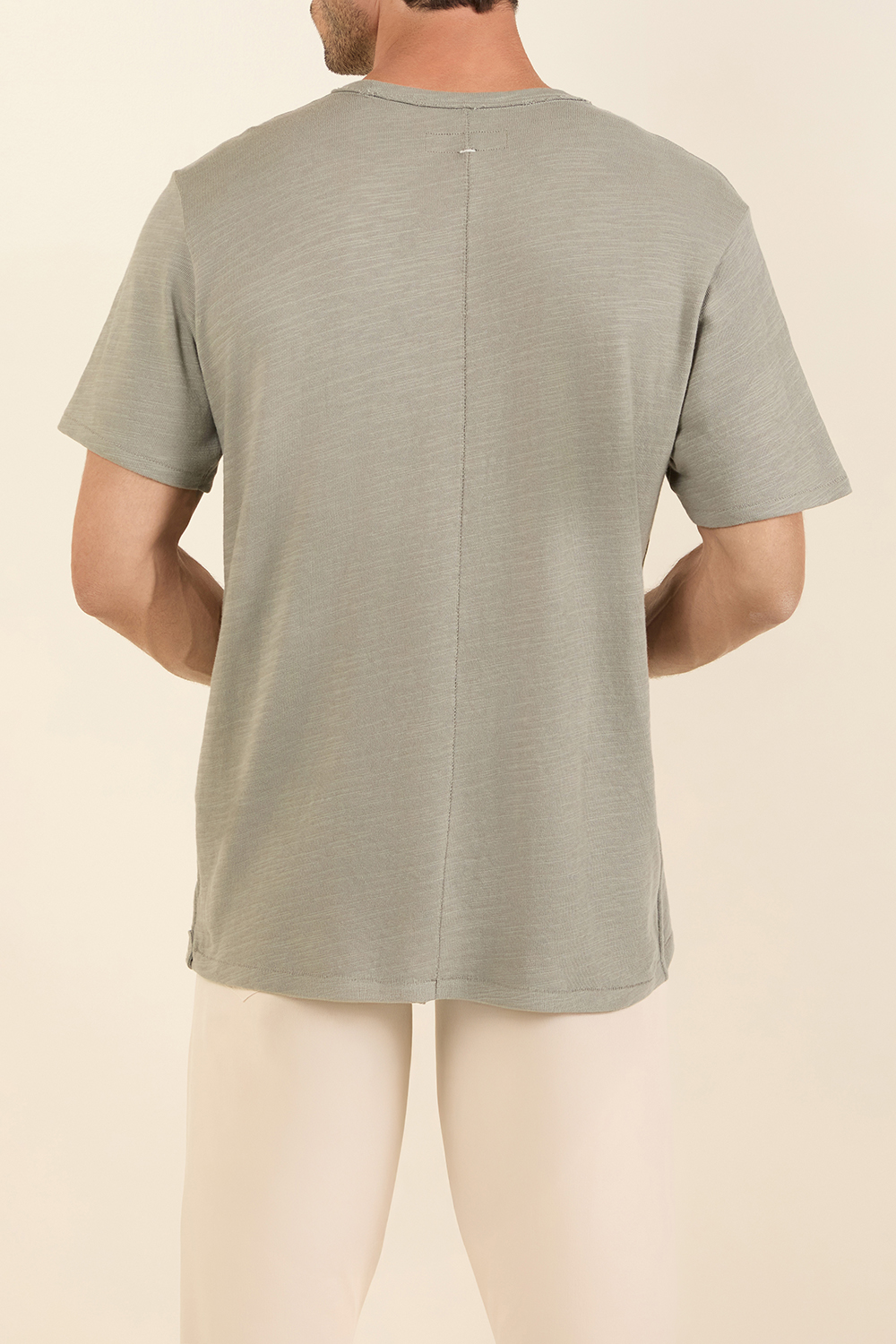 תמונת דוגמן אחורית של חולצת טי