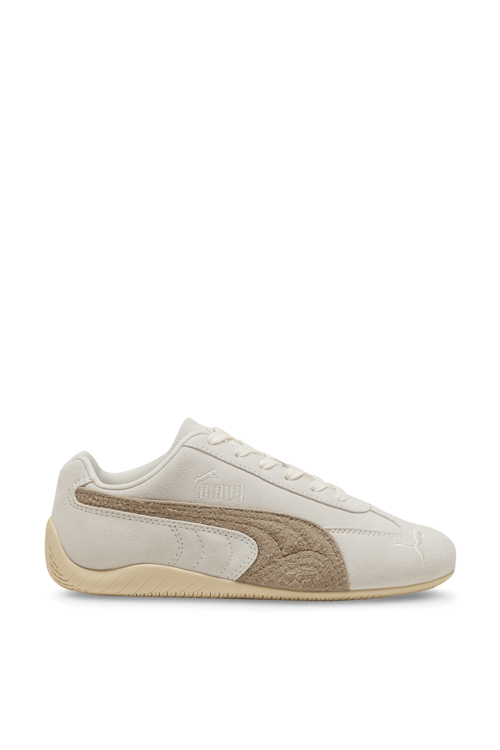 תמונה קידמית של נעלי סניקרס ספידקאט