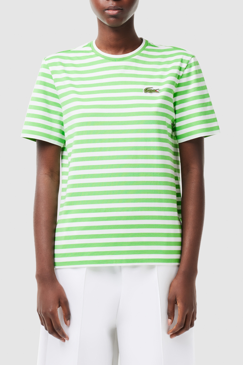 תמונת דוגמן קידמית של חולצת טי