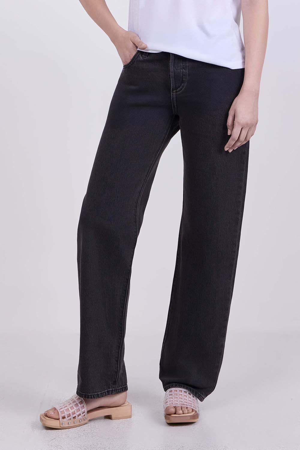 תמונת דוגמן קידמית של מכנסי ג'ינס 501 90S בגזרה ישרה