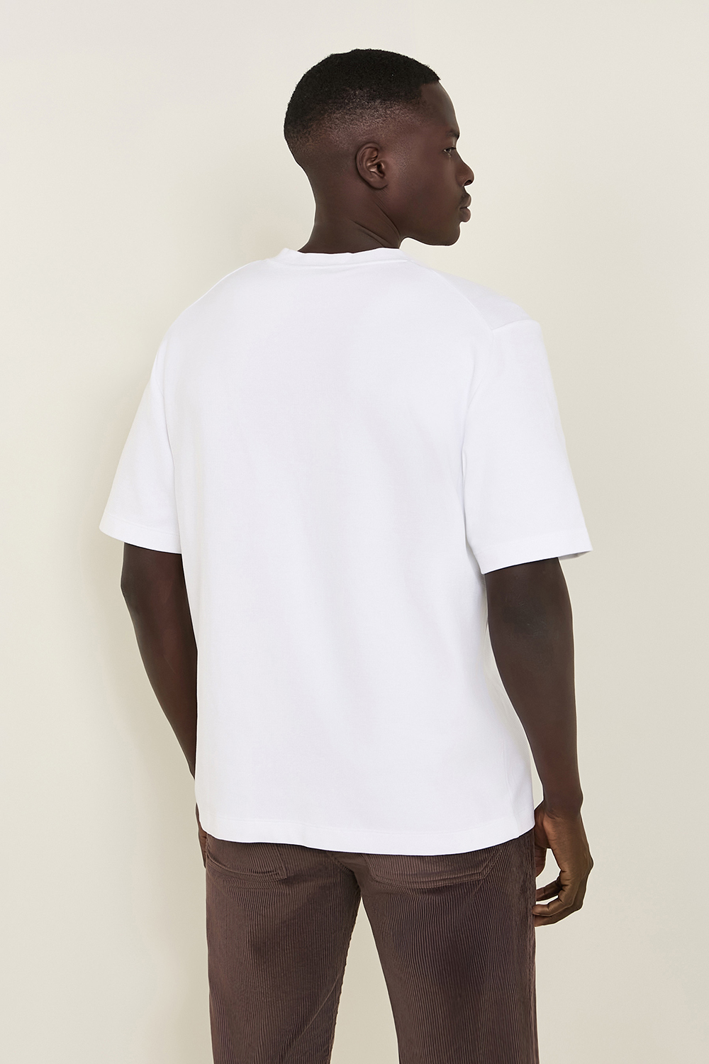 תמונת דוגמן אחורית של Heavyweight Cotton Textured Short-Sleeve Shirt