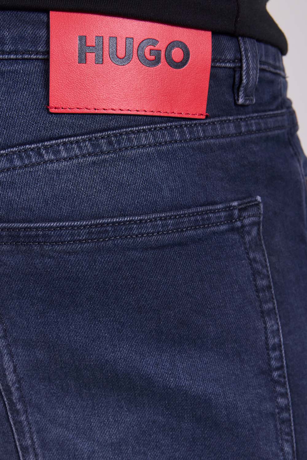 מכנסי ג'ינס בגזרה ישרה