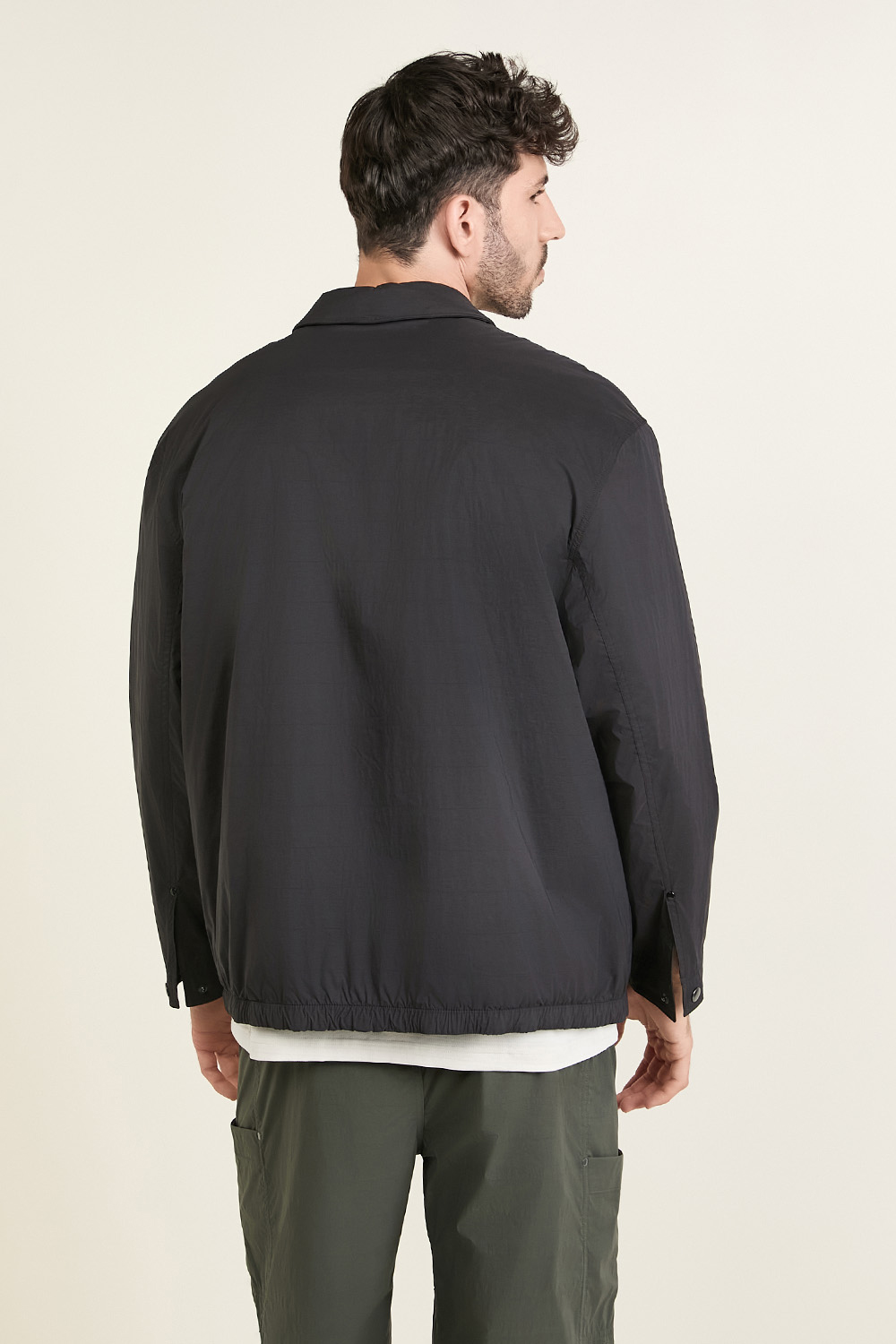 תמונת דוגמן אחורית של Insulated Coach's Jacket