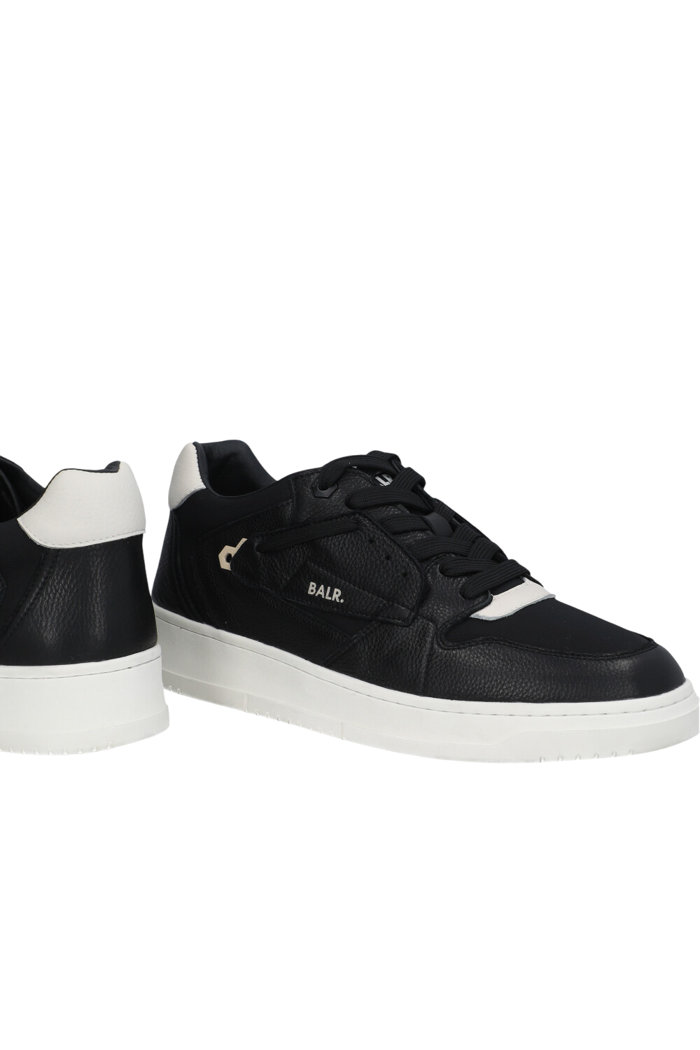 תמונת תקריב של סניקרס