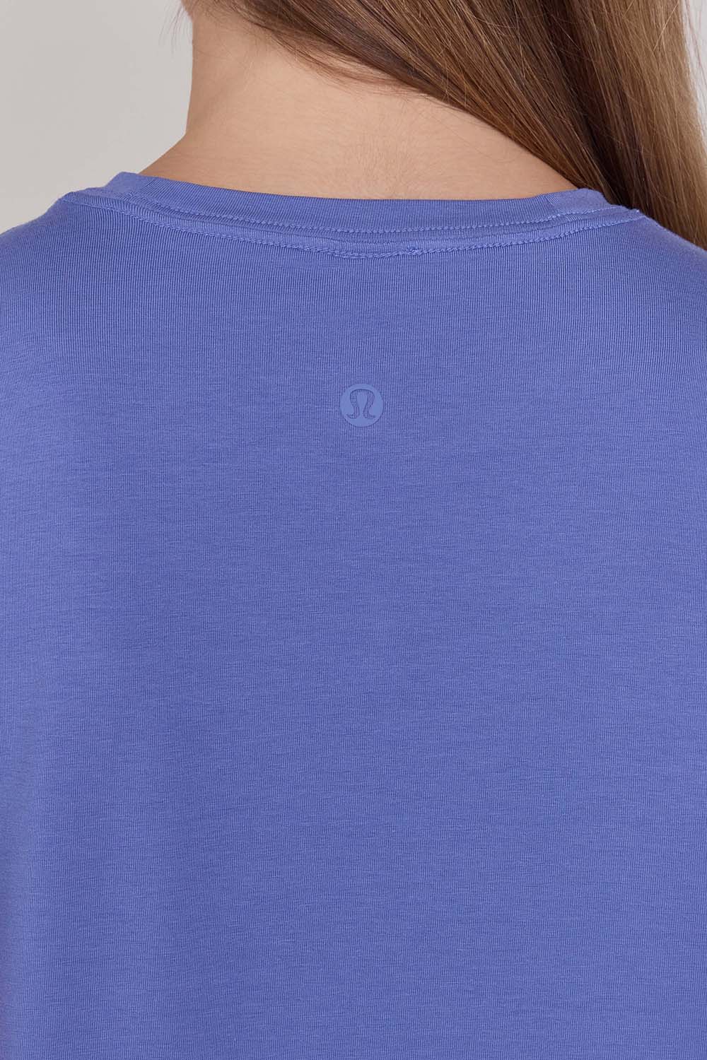 תמונת תקריב דוגמן של LOVE CREW