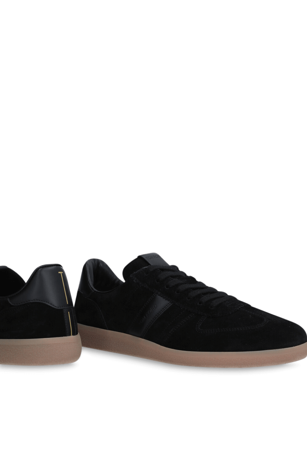 תמונת תקריב של נעלי סניקרס