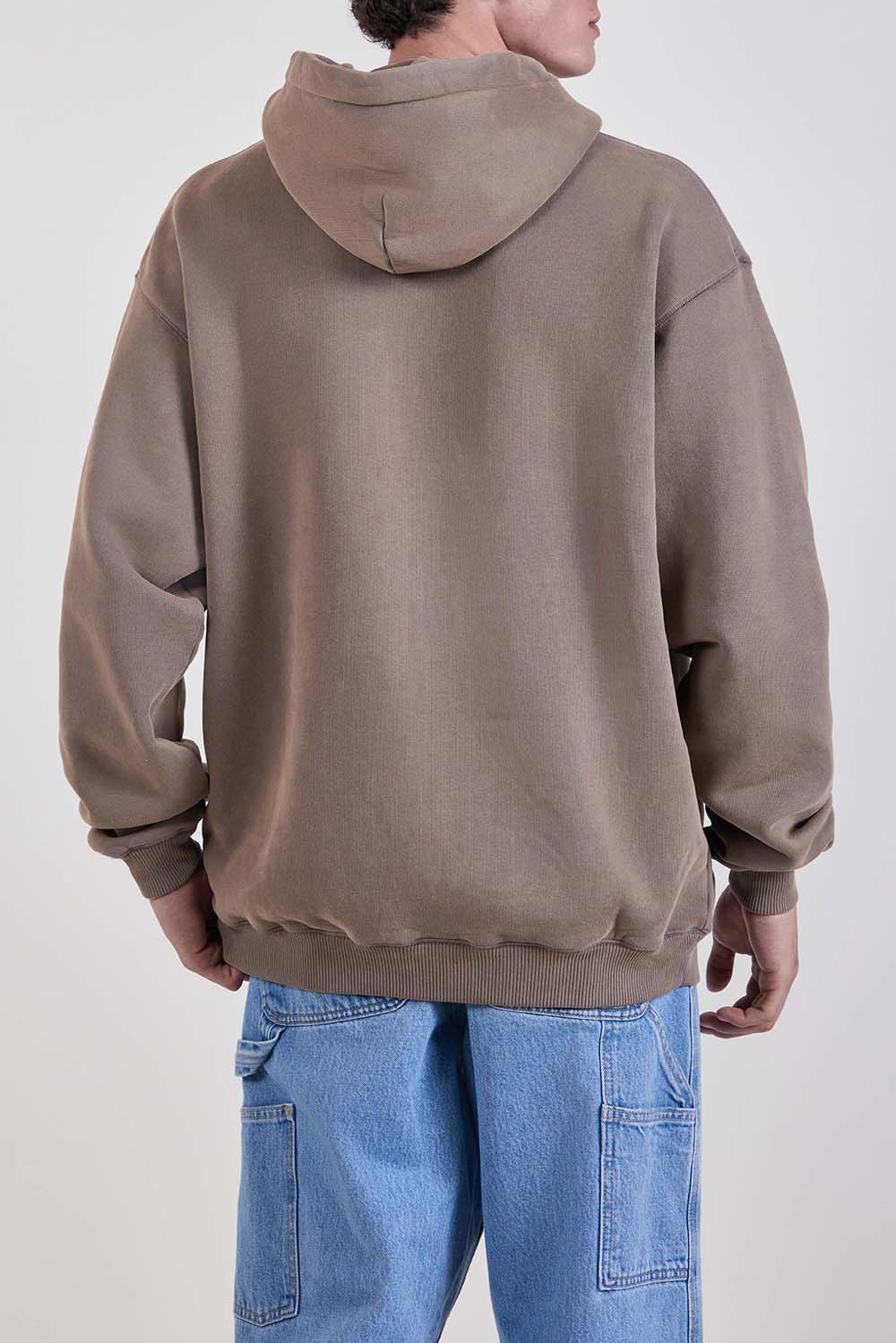 תמונת דוגמן אחורית של קפוצ'ון