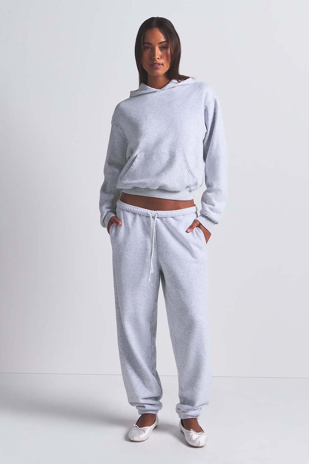 תמונת דוגמן קידמית של CLASSIC JOGGER