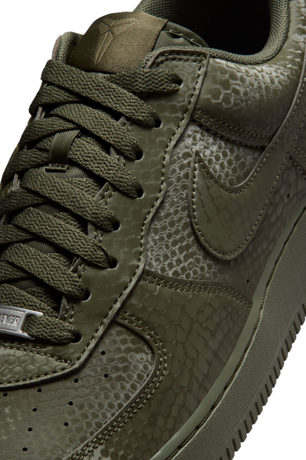 תמונת פנים של נעלי סניקרס איר פורס 1