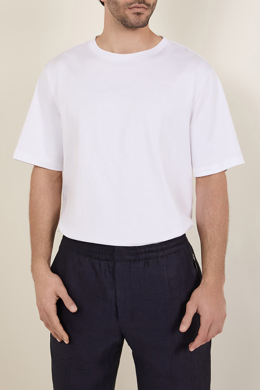 תמונת דוגמן קידמית של חולצת טי