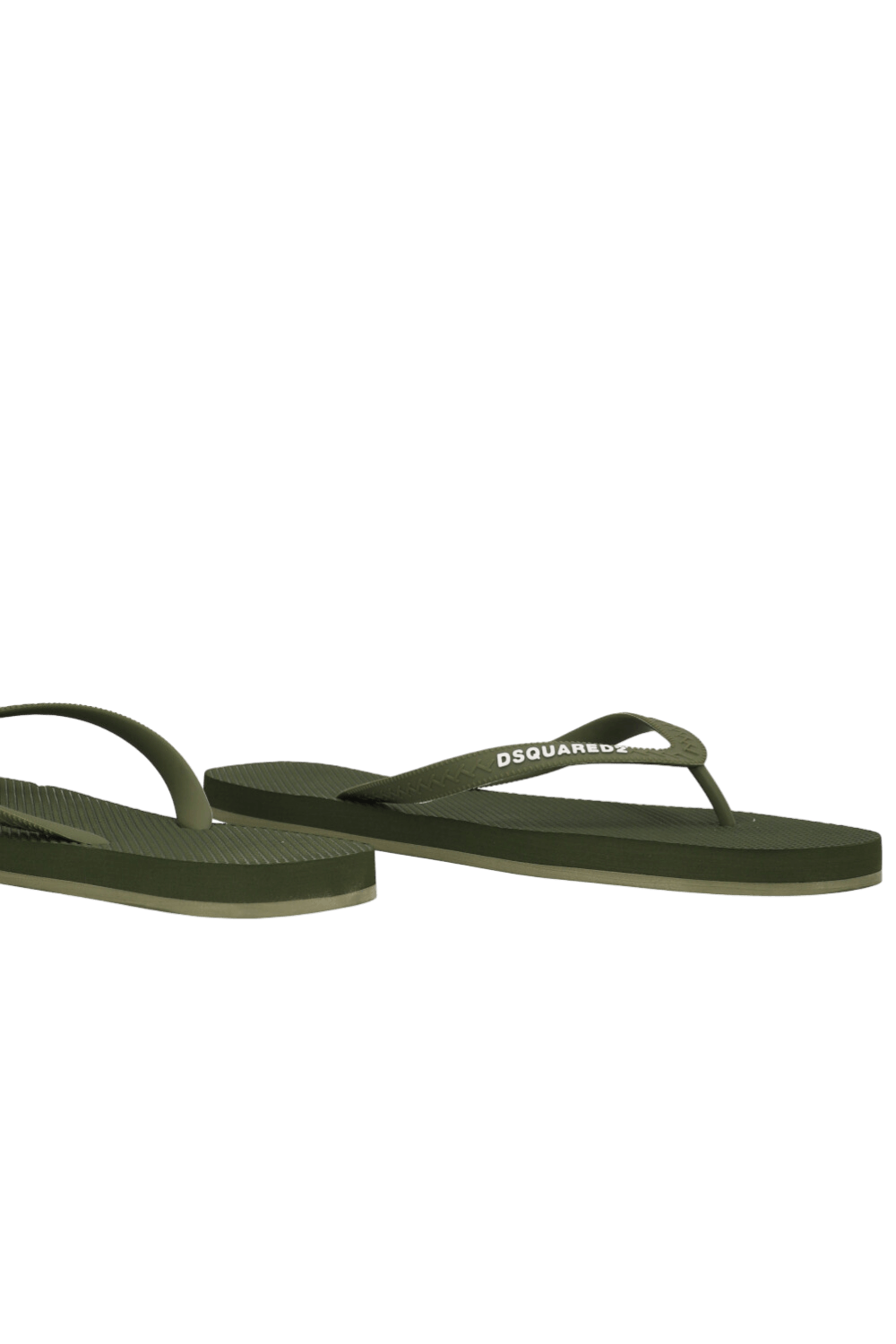 תמונת תקריב של כפכפי אצבע