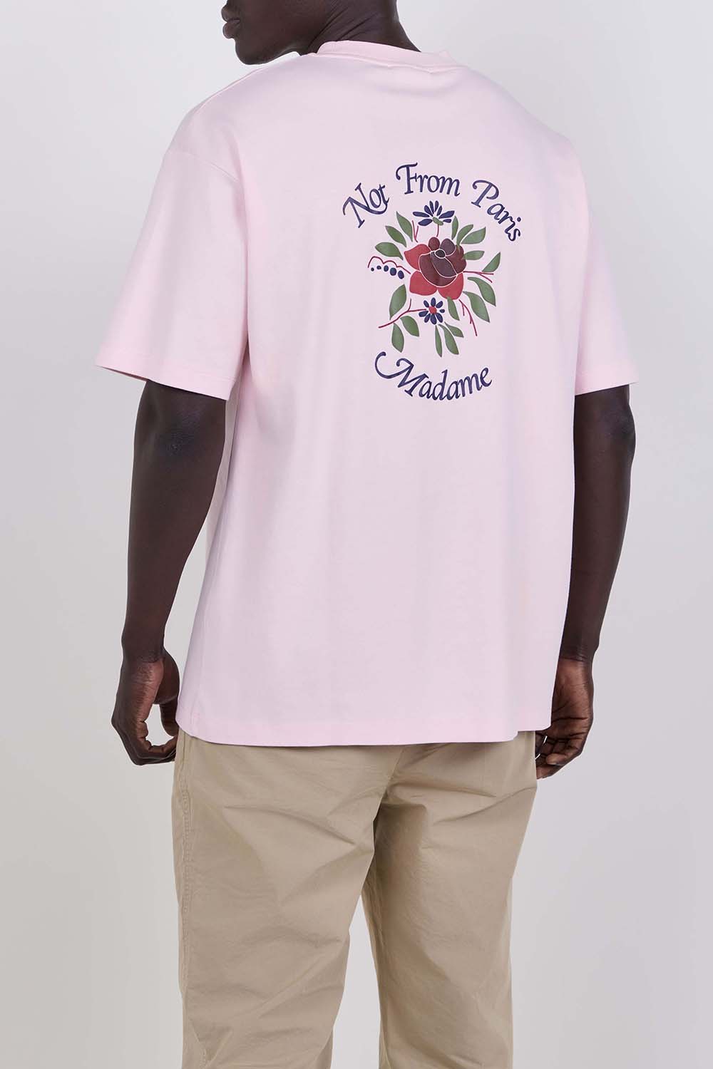 תמונת דוגמן אחורית של חולצת טי