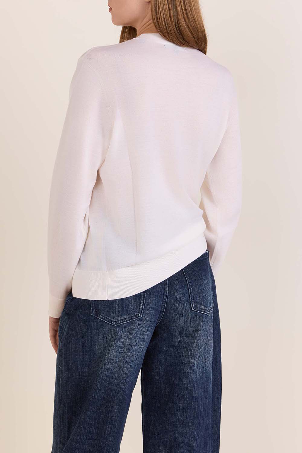 תמונת דוגמן אחורית של חולצת טי ארוכה