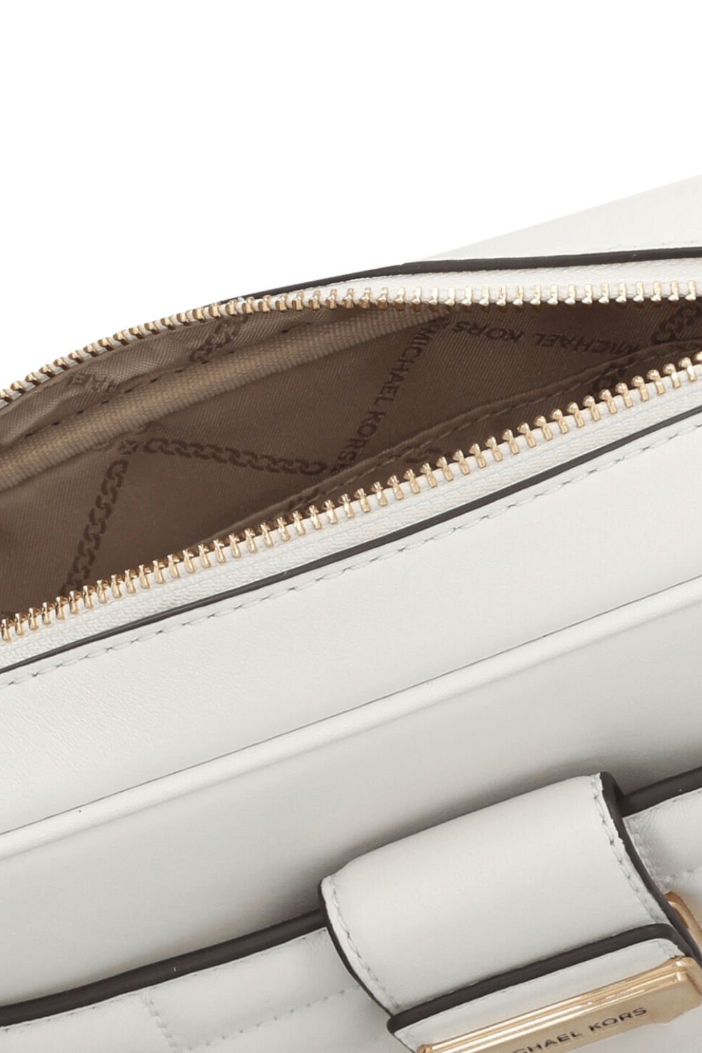 תמונת פנים של תיק טרייבקה מדיום