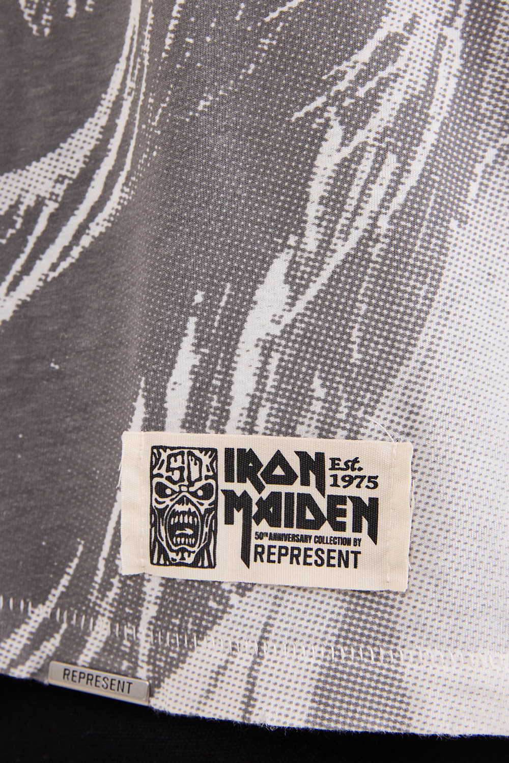 תמונת דוגמן אחורית של חולצת טי במהדורת 50 שנה לאיירון מיידן