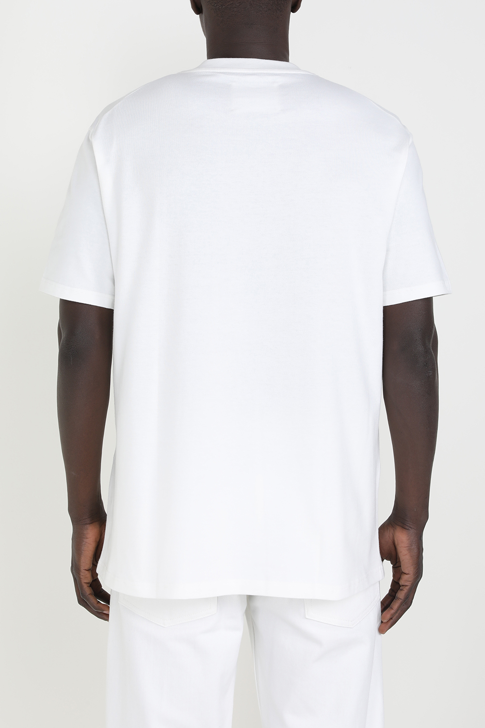 תמונת דוגמן אחורית של חולצת טי