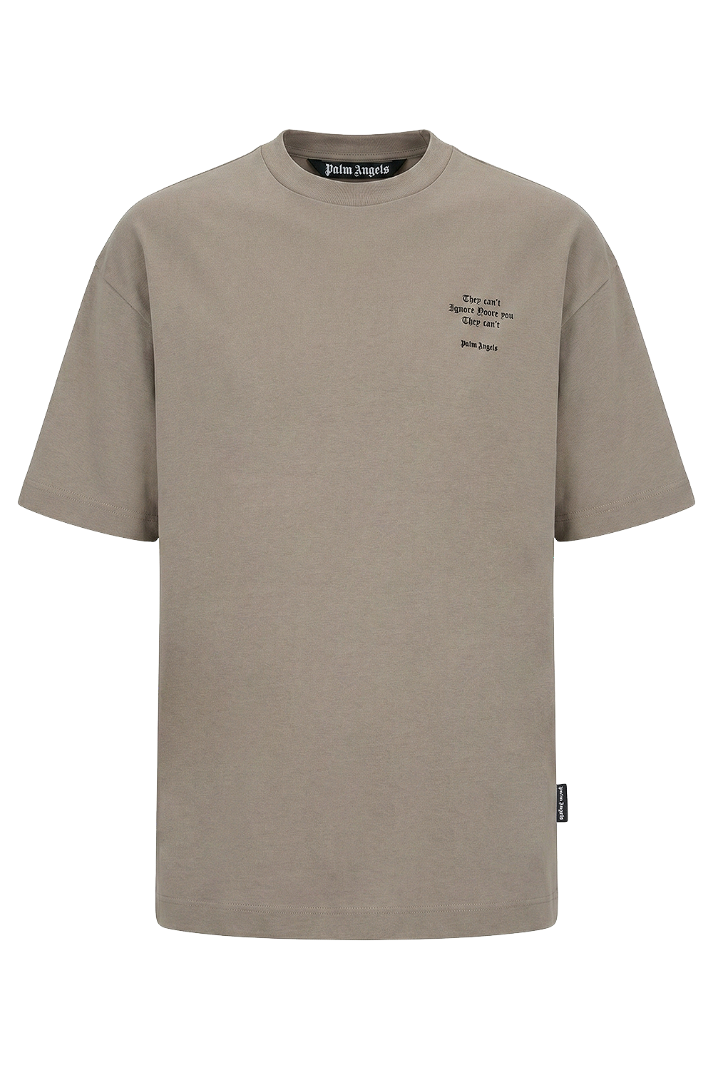 תמונה קידמית של חולצת טי אוברסייז