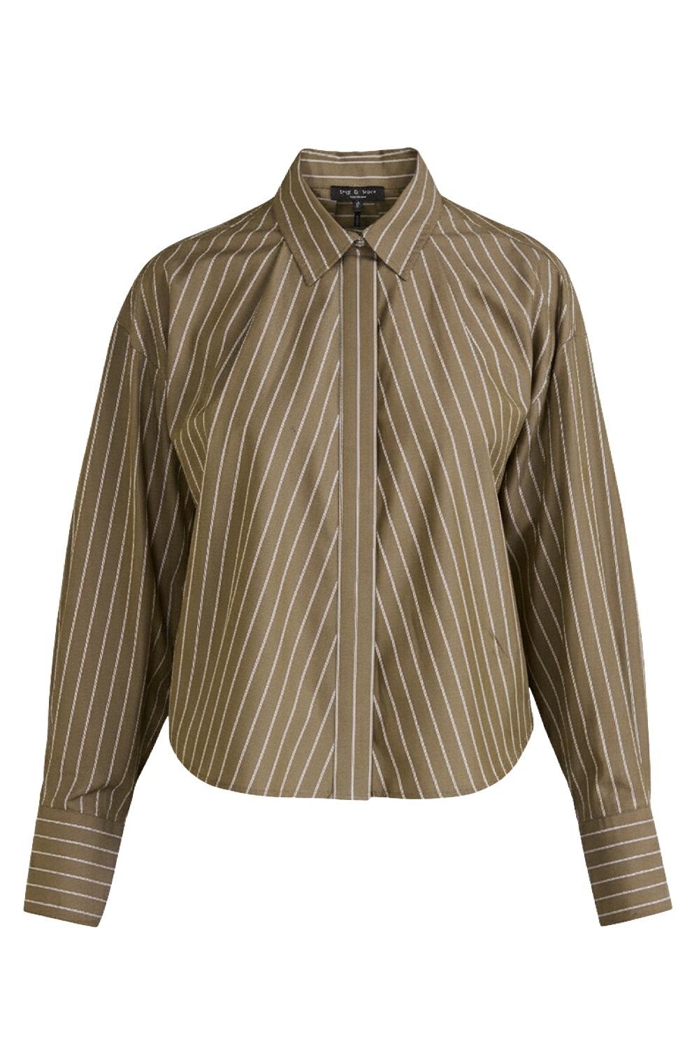 תמונה קידמית של חולצת כפתורים