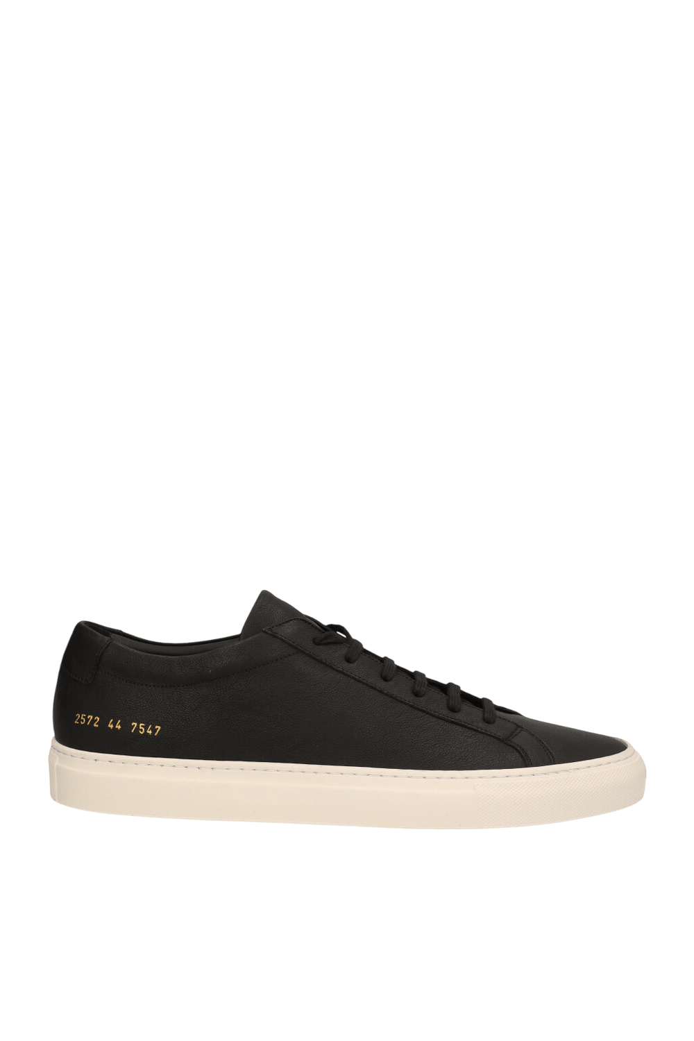 תמונה קידמית של נעלי סניקרס עור