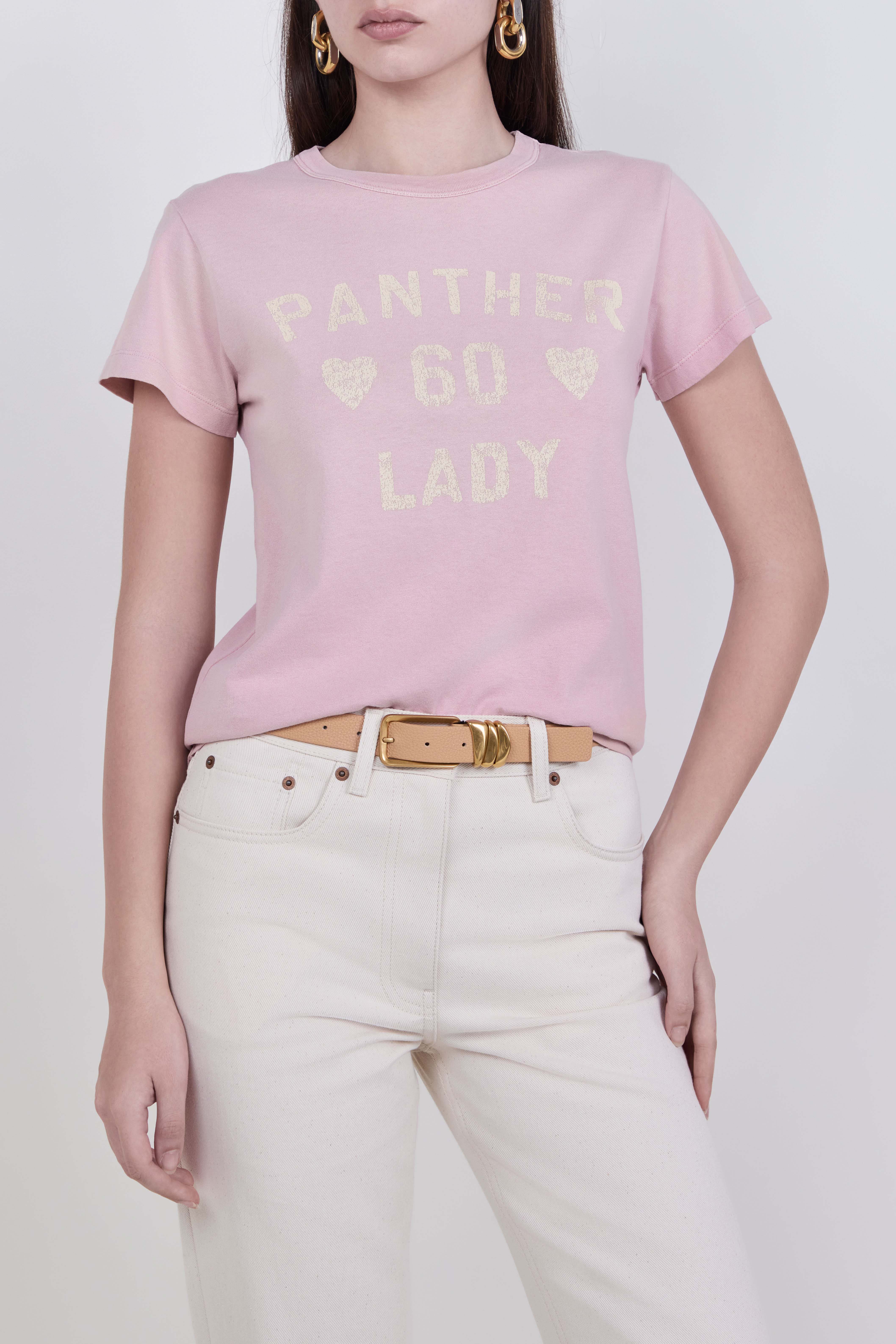 תמונת דוגמן קידמית של חולצת טי