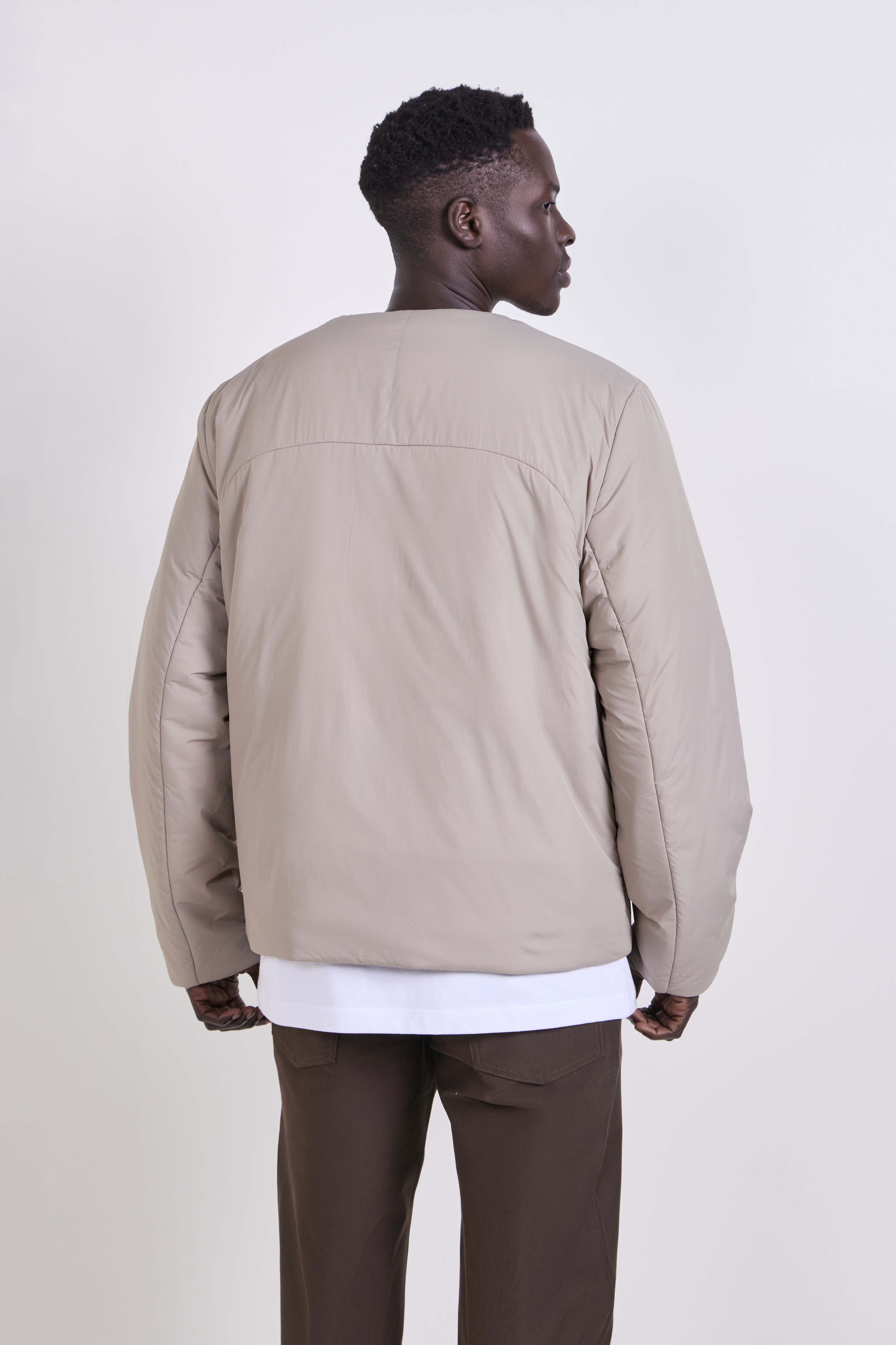 תמונת דוגמן אחורית של ThermoZen Insulated Jacket