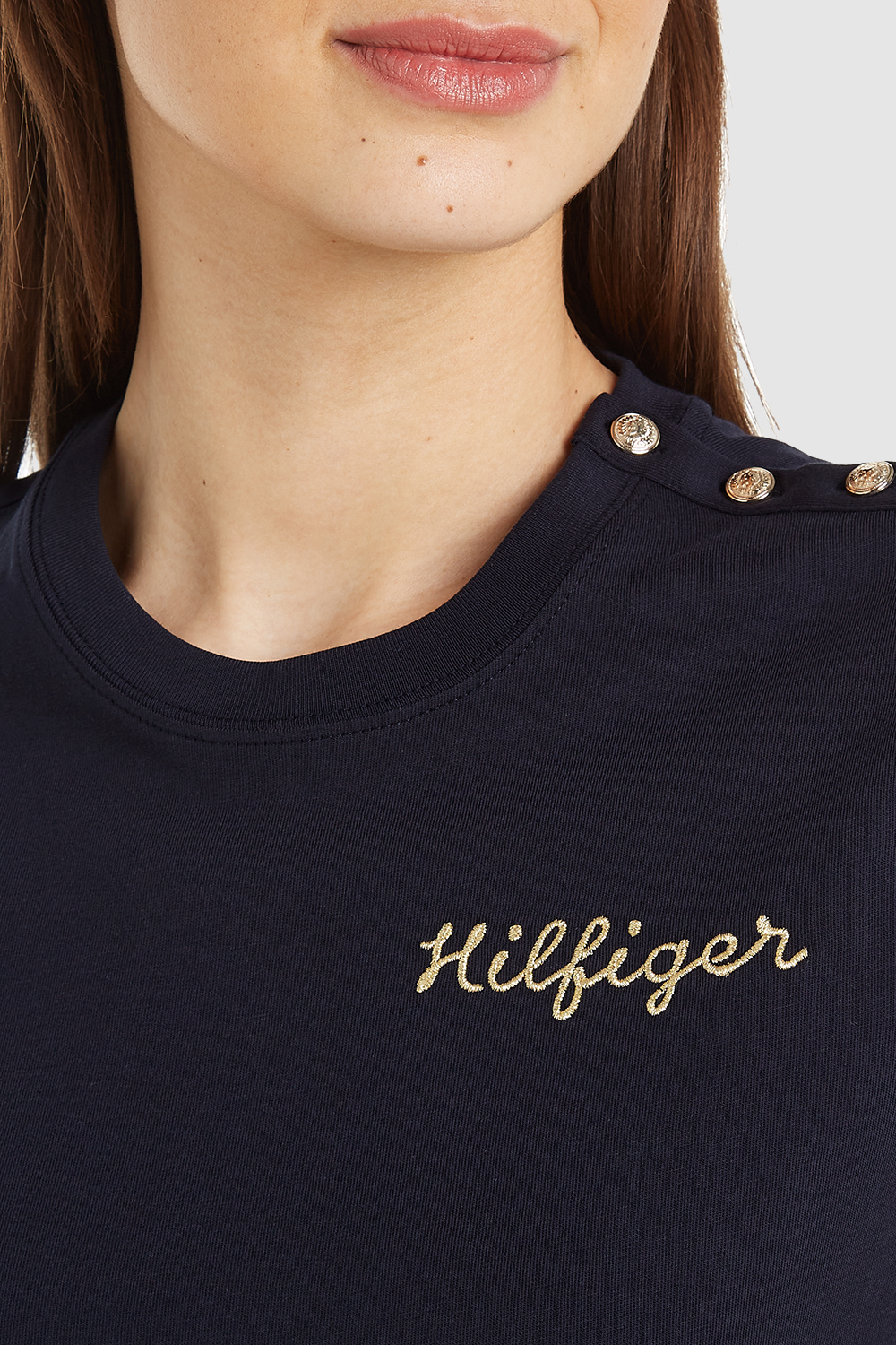 תמונת תקריב דוגמן של חולצת טי