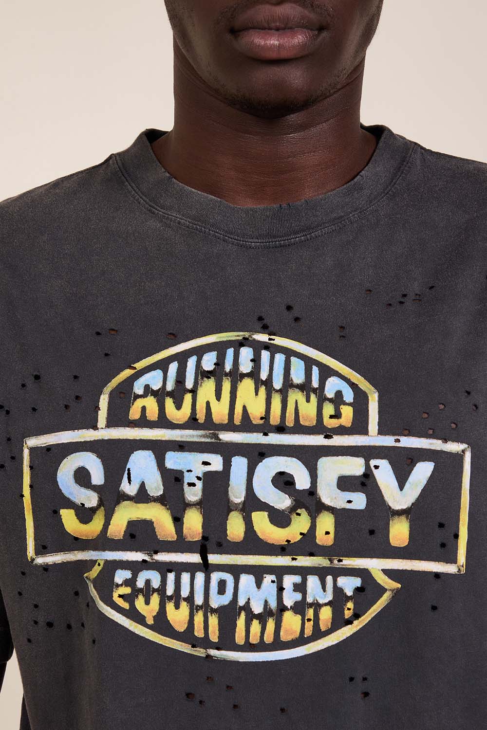 תמונת תקריב דוגמן של חולצת אימון