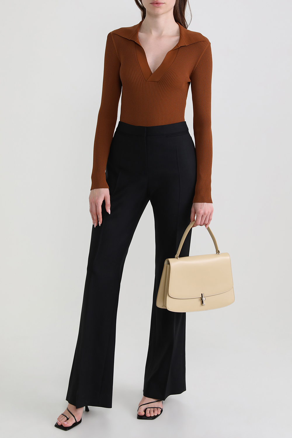 תמונת דוגמן קידמית של תיק צד סופיה מעור