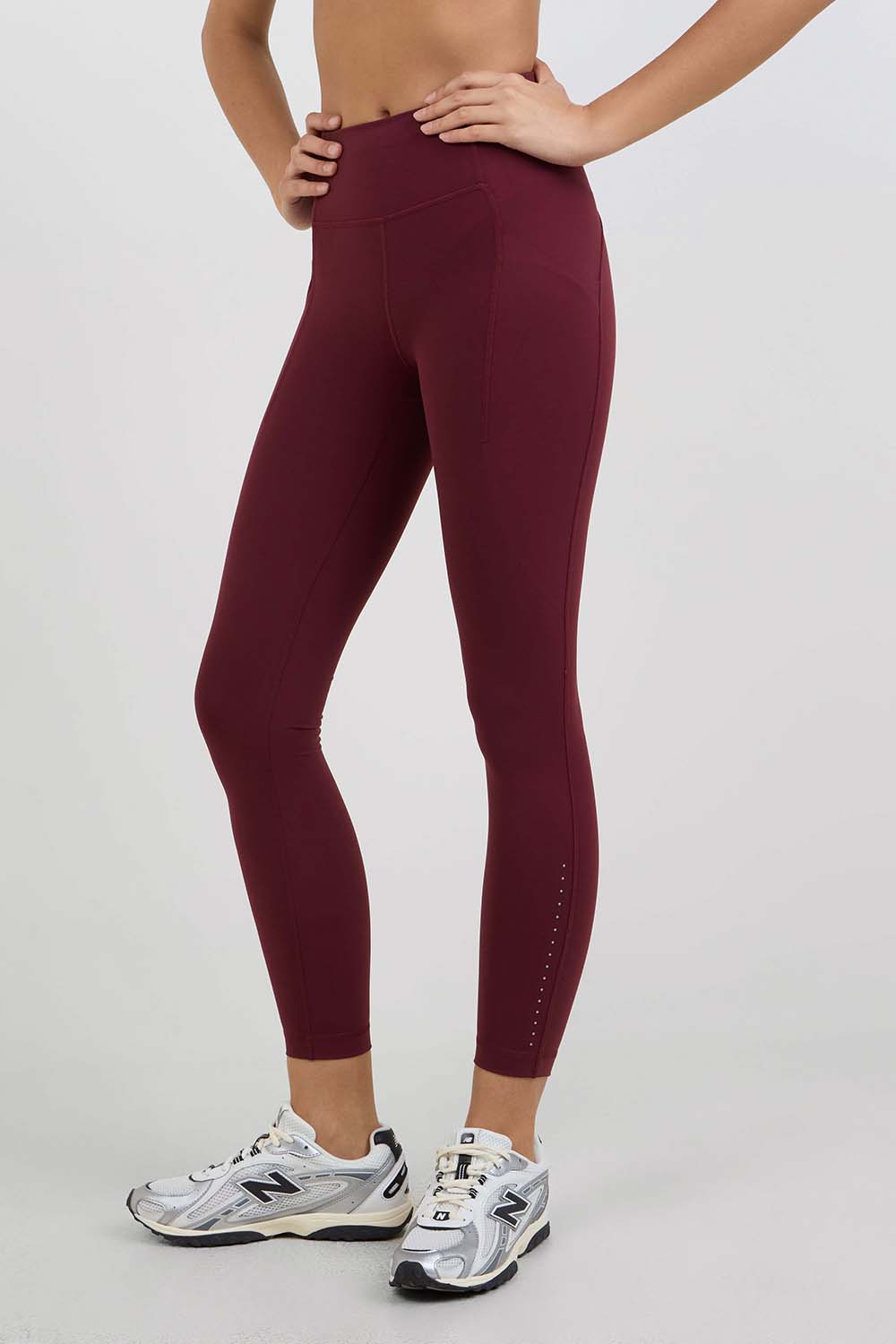 תמונת דוגמן קידמית של SWIFT SPEED HR TIGHT 25